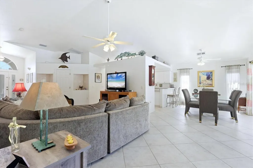 206 Cougar Way Rotonda West FL 33947