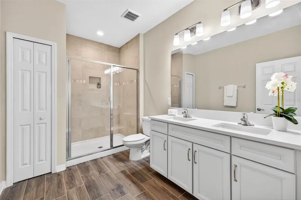 2464 Stapleford Place Wesley Chapel FL 33543