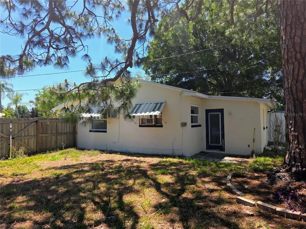 6931 Hibiscus Avenue S South Pasadena FL 33707