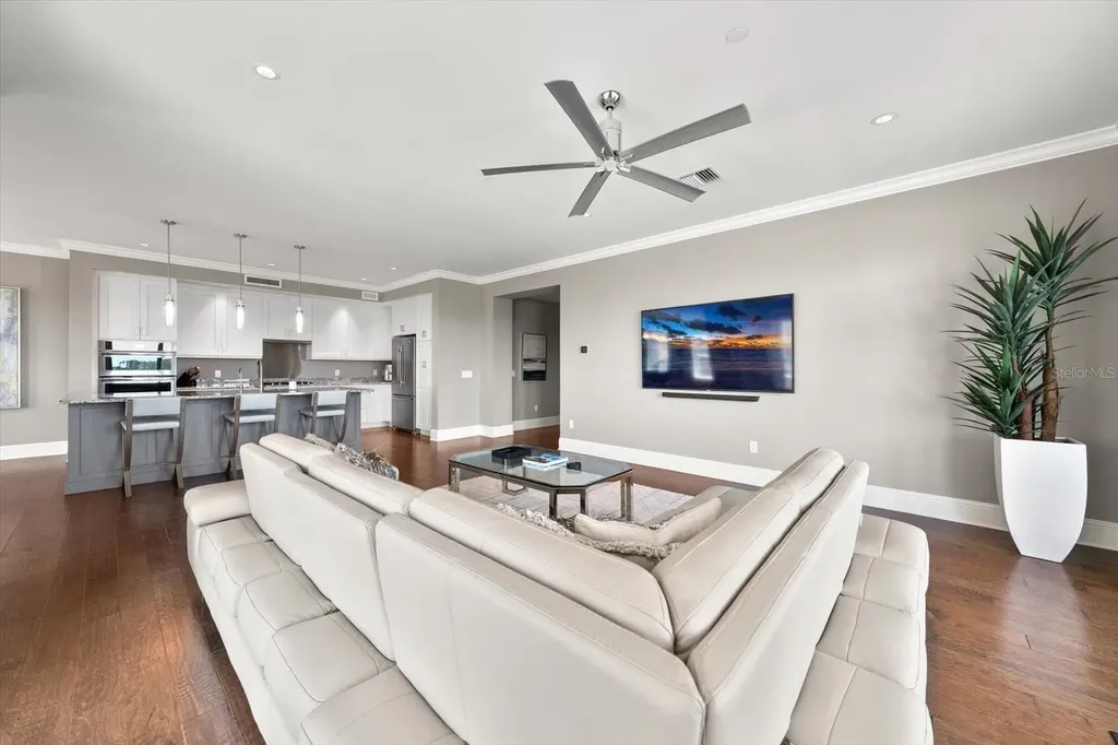 85 Belleview Boulevard Belleair FL 33756