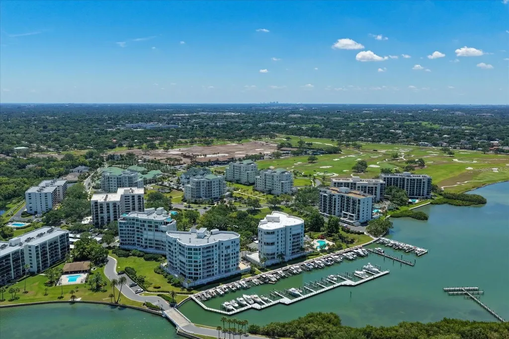 85 Belleview Boulevard Belleair FL 33756