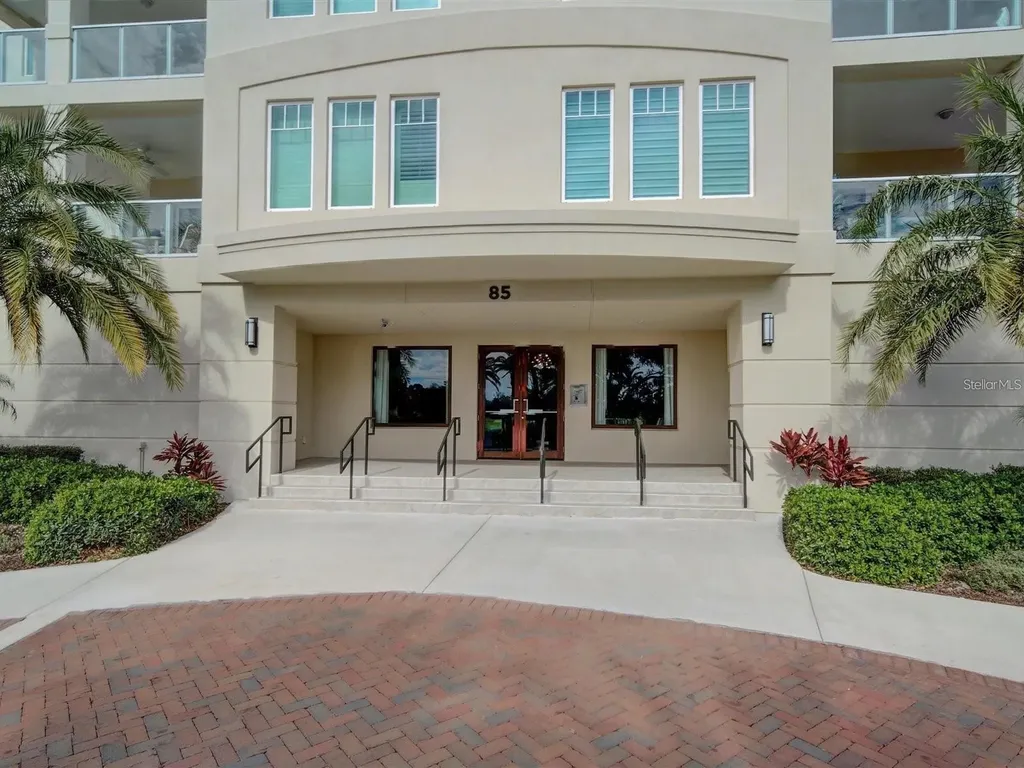 85 Belleview Boulevard Belleair FL 33756