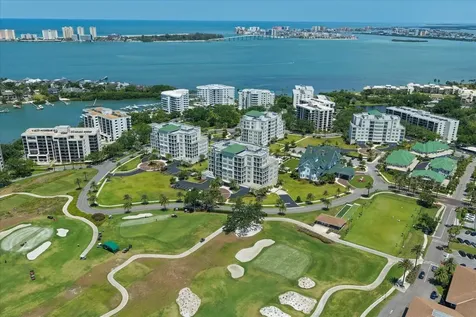 85 Belleview Boulevard Belleair FL 33756