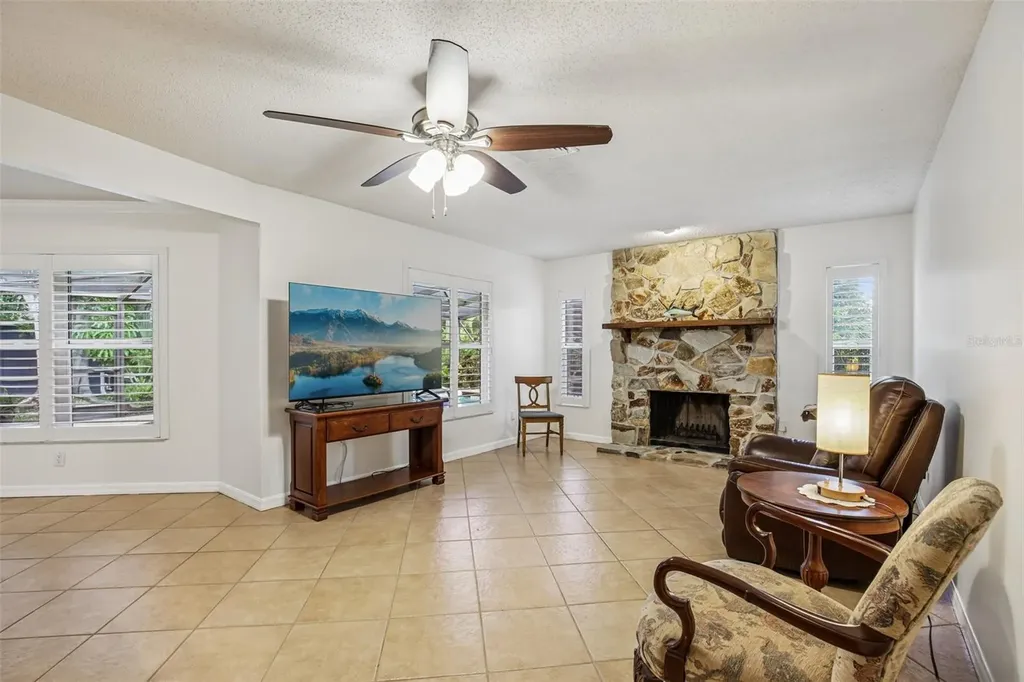 4541 Charing Cross Road Sarasota FL 34241