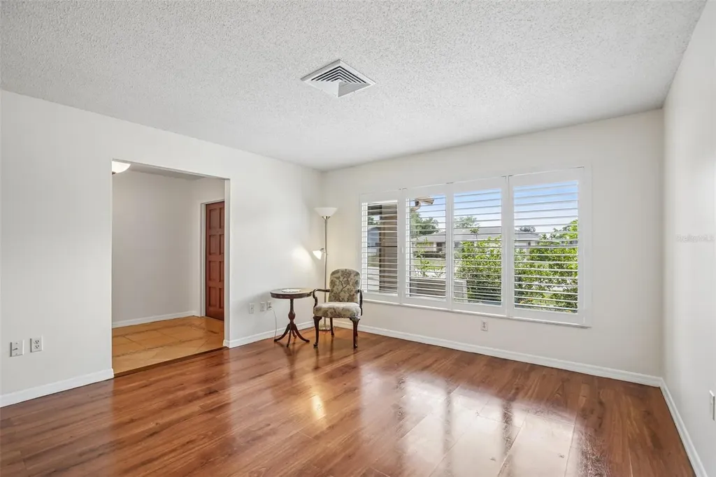 4541 Charing Cross Road Sarasota FL 34241