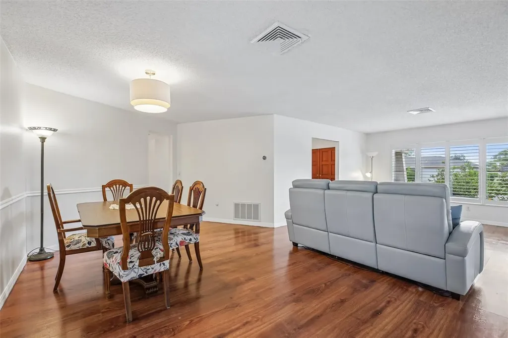 4541 Charing Cross Road Sarasota FL 34241