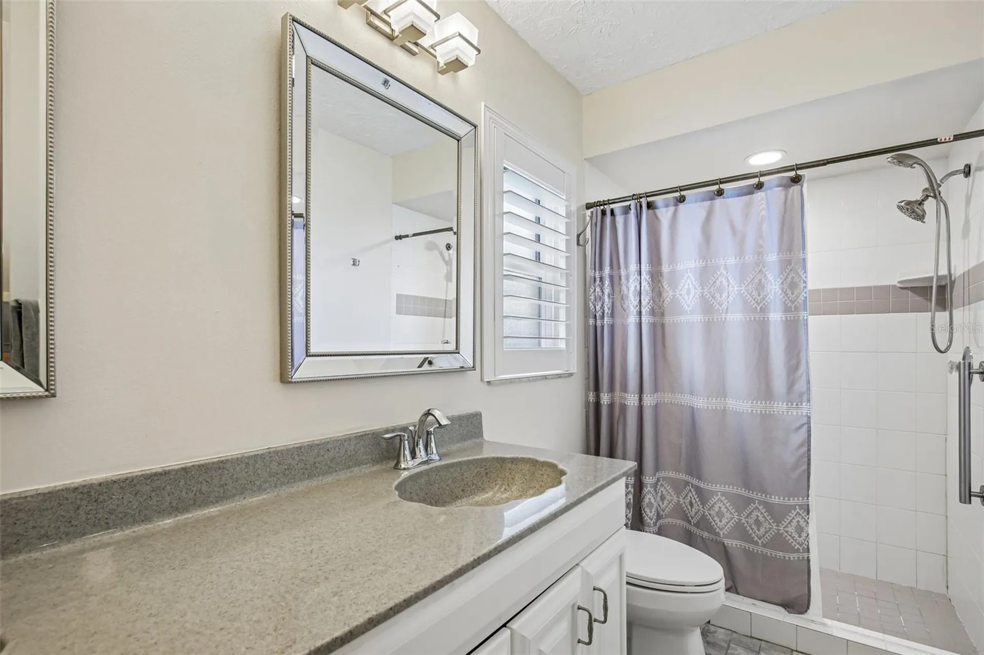 4541 Charing Cross Road Sarasota FL 34241