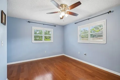4541 Charing Cross Road Sarasota FL 34241