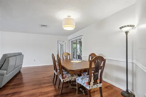 4541 Charing Cross Road Sarasota FL 34241