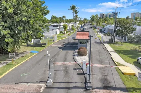 R88 Calle 7 Carolina PR 00979