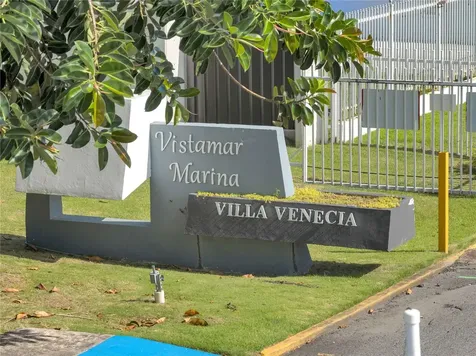R88 Calle 7 Carolina PR 00979