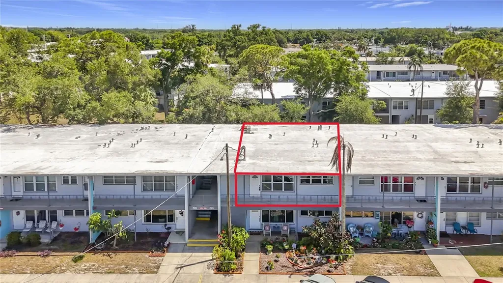 5860 43rd Terrace N Kenneth City FL 33709