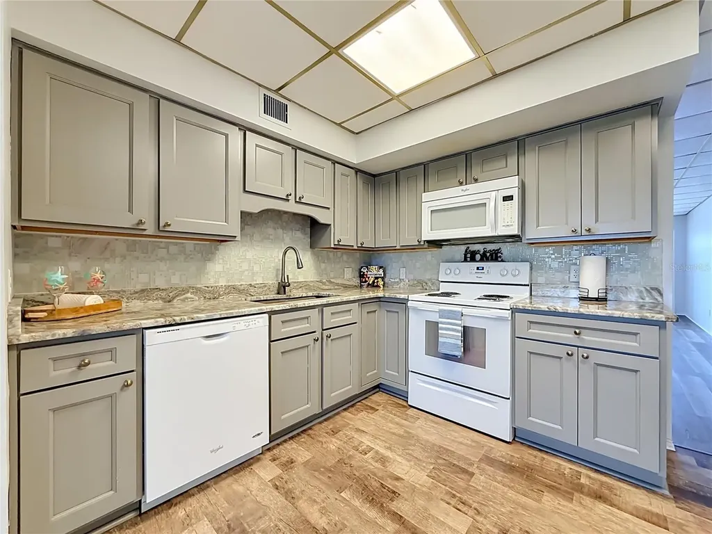 5860 43rd Terrace N Kenneth City FL 33709