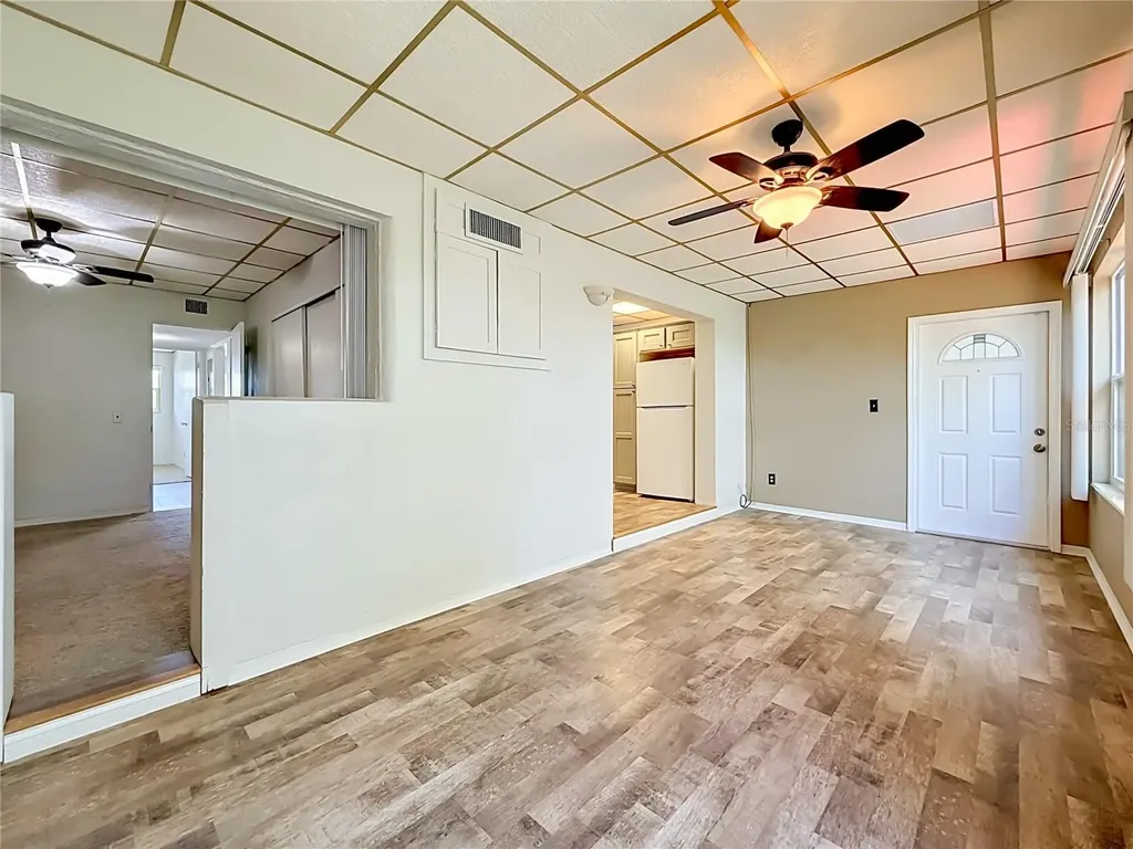 5860 43rd Terrace N Kenneth City FL 33709