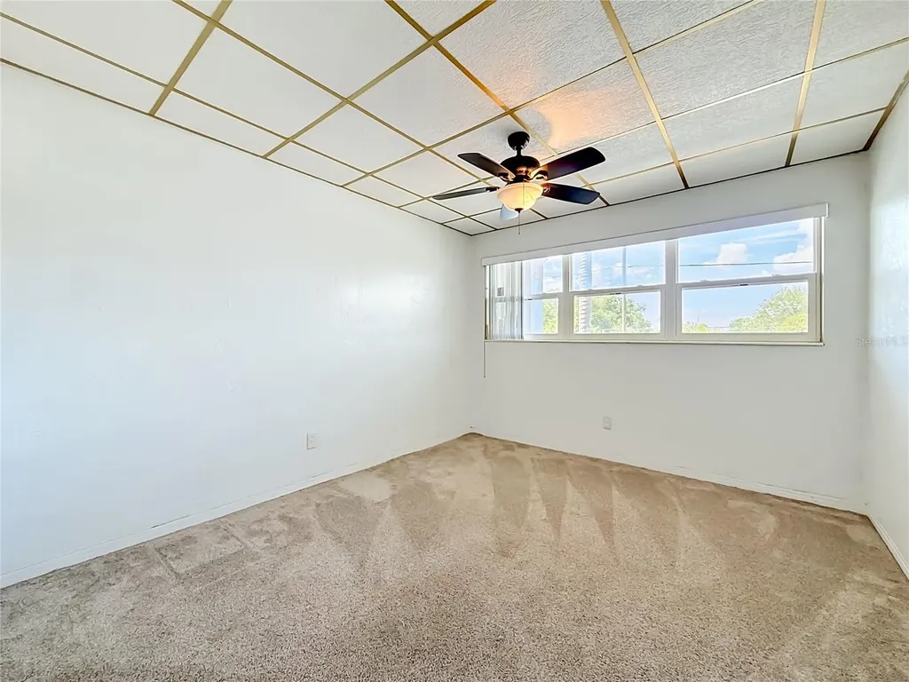 5860 43rd Terrace N Kenneth City FL 33709