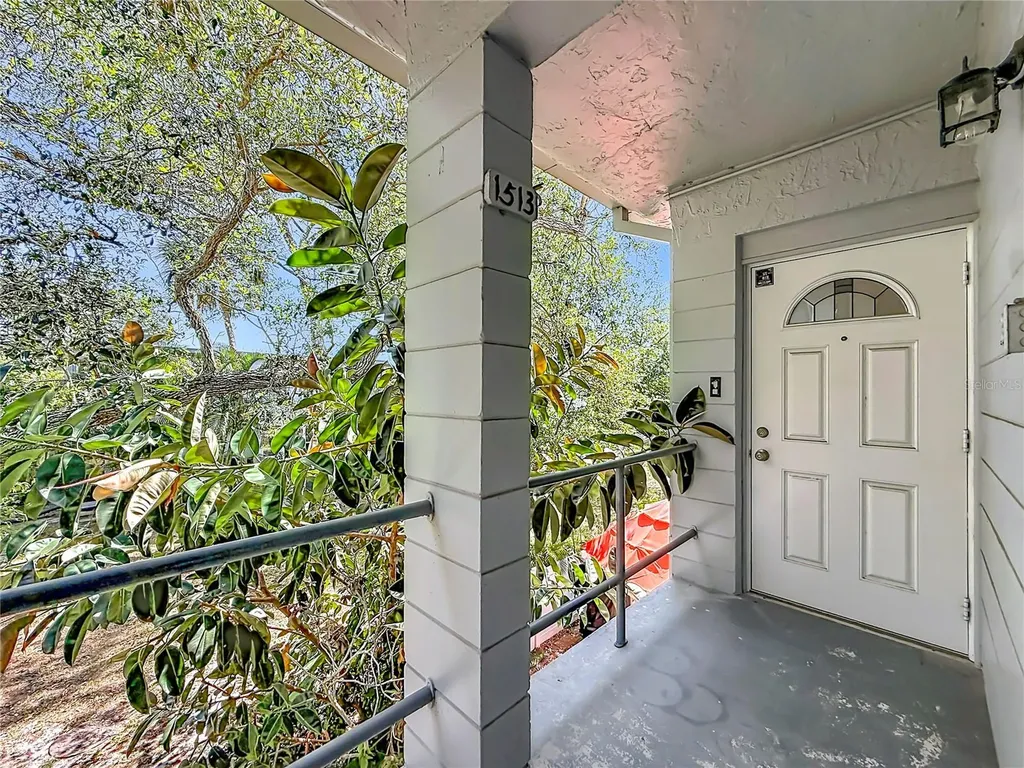 5860 43rd Terrace N Kenneth City FL 33709