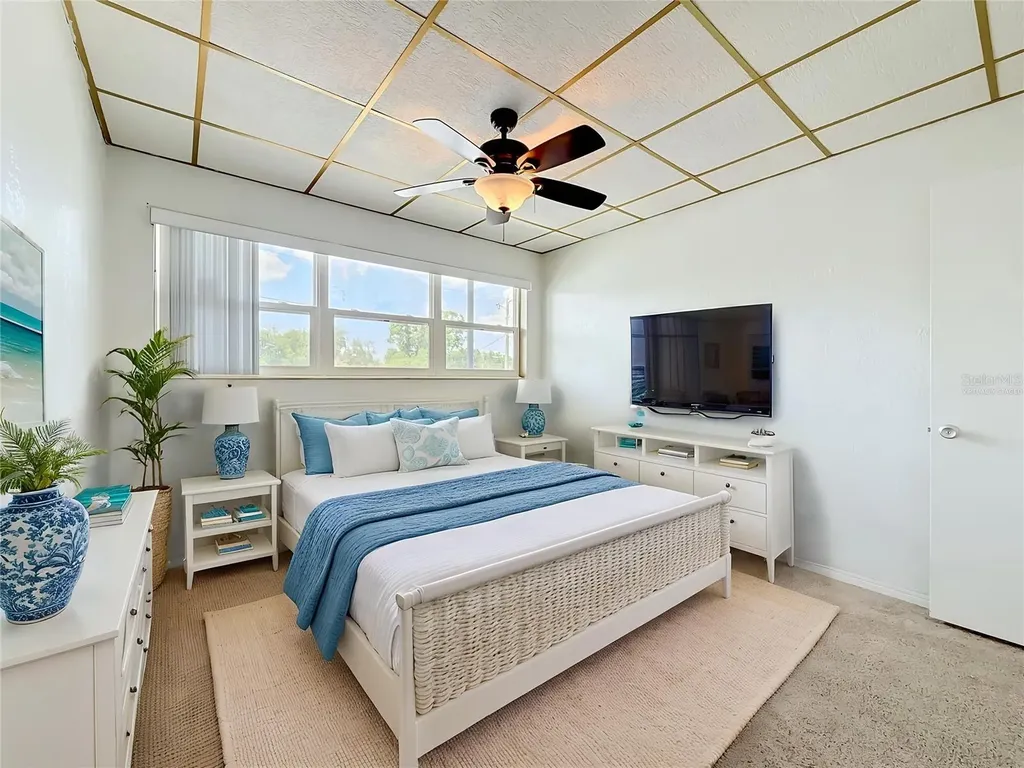 5860 43rd Terrace N Kenneth City FL 33709