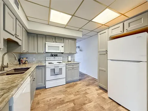 5860 43rd Terrace N Kenneth City FL 33709