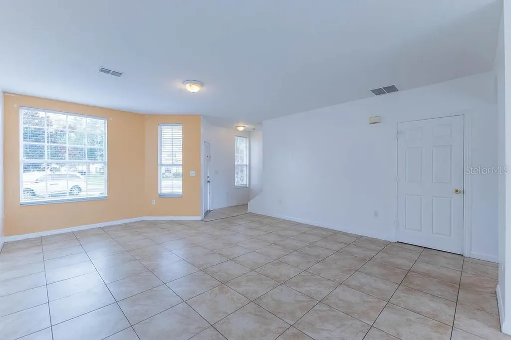 678 Captiva Circle Kissimmee FL 34741