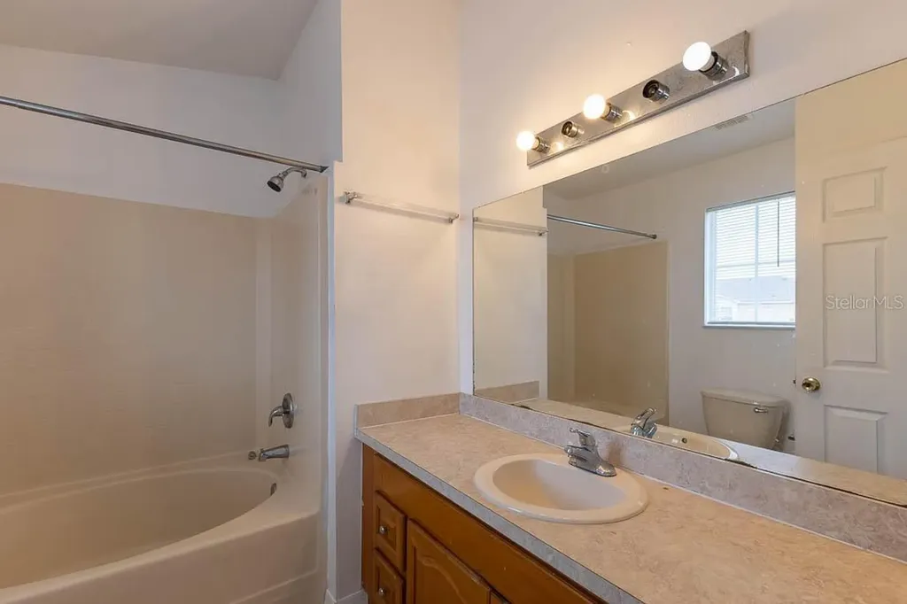 678 Captiva Circle Kissimmee FL 34741