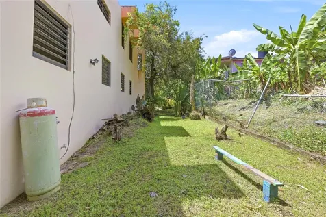 10 Fortuna 27 A Luquillo PR 00773