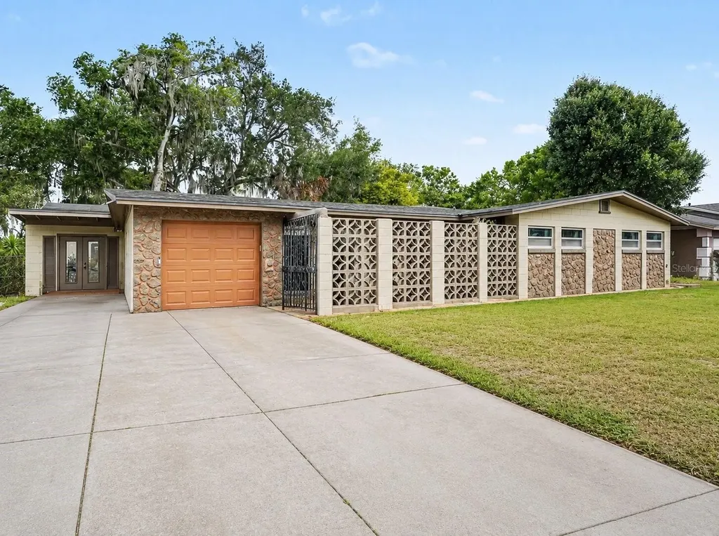1162 Coretta Way Orlando FL 32805