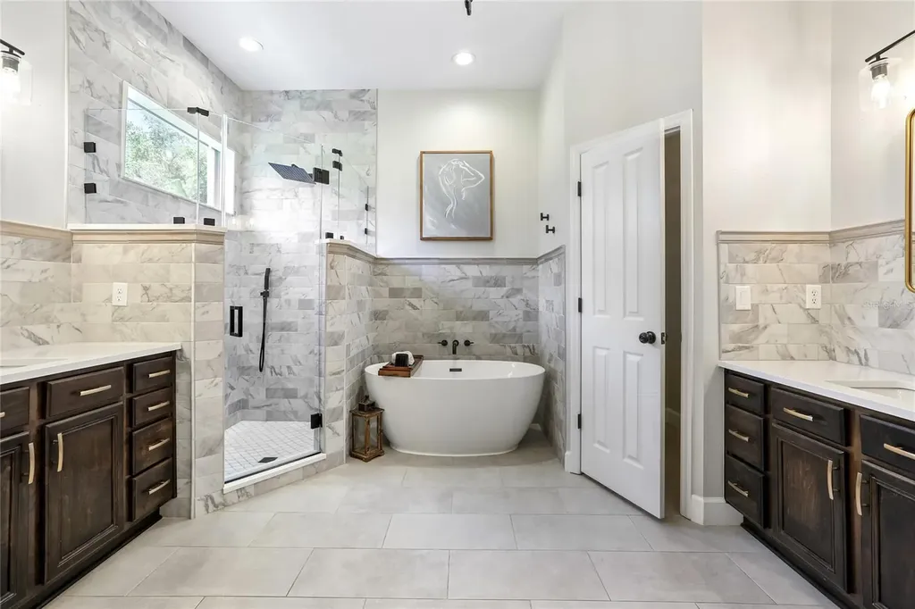 6004 Merlinwood Drive Lithia FL 33547