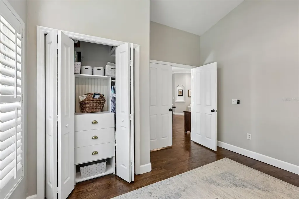 6004 Merlinwood Drive Lithia FL 33547