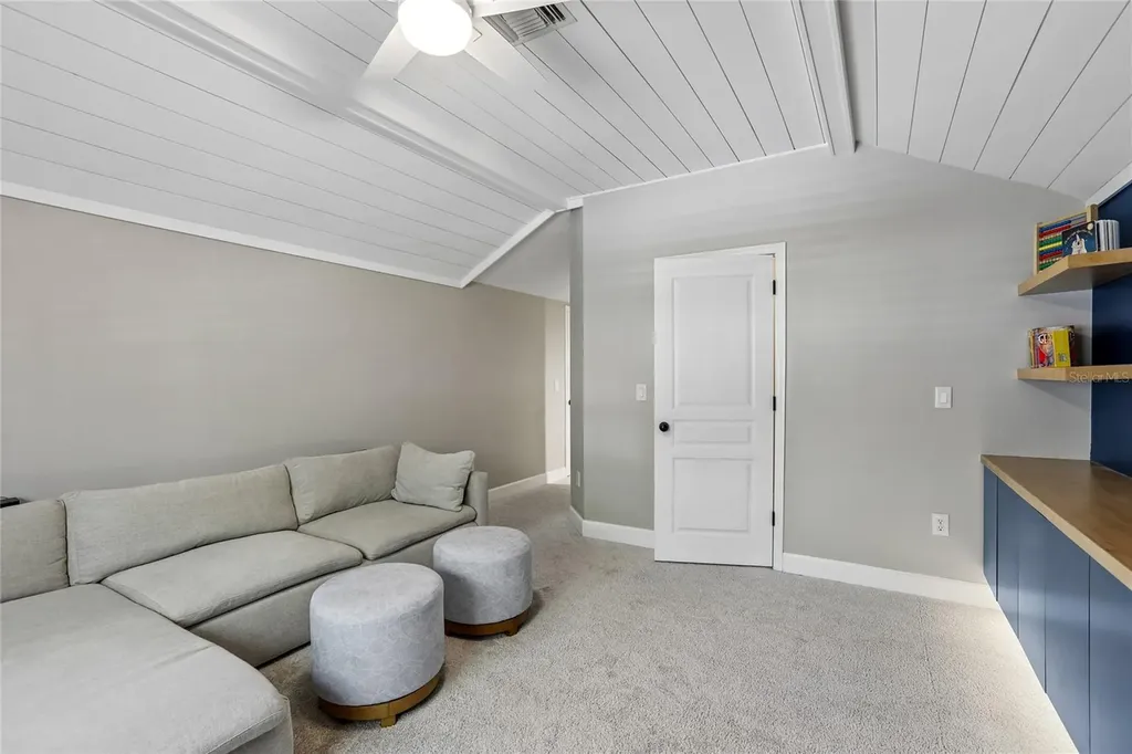 6004 Merlinwood Drive Lithia FL 33547