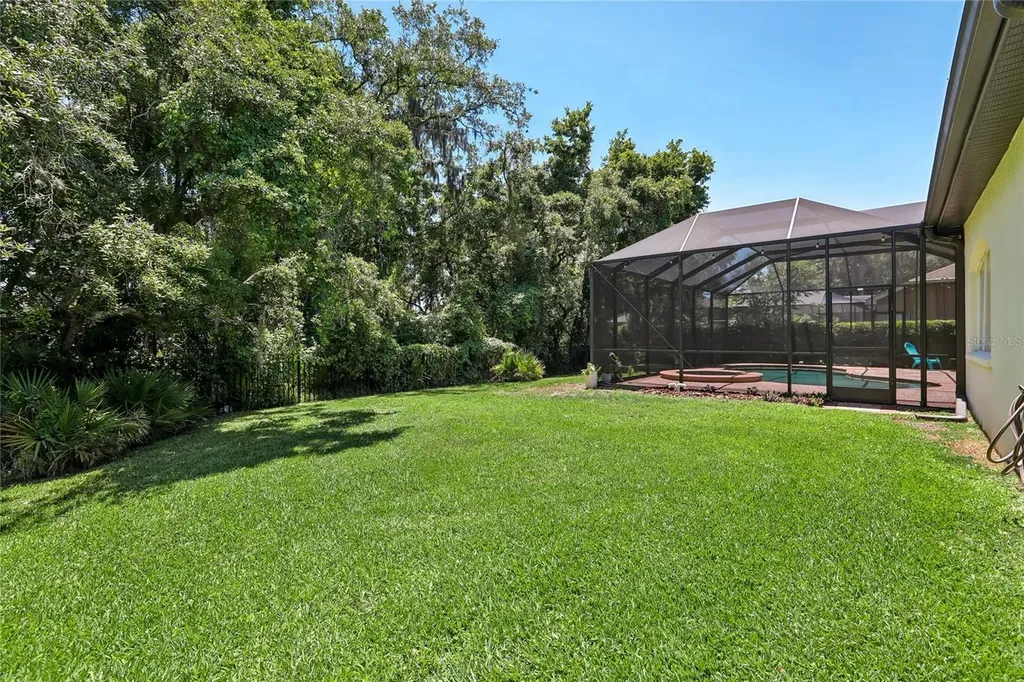 6004 Merlinwood Drive Lithia FL 33547