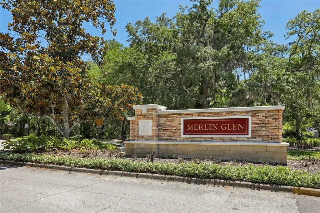 6004 Merlinwood Drive Lithia FL 33547