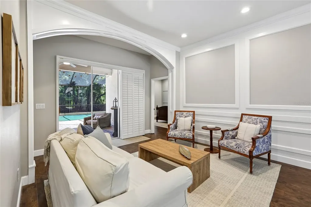 6004 Merlinwood Drive Lithia FL 33547