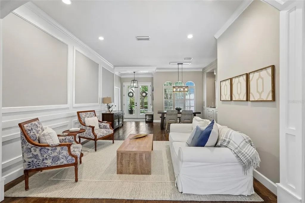 6004 Merlinwood Drive Lithia FL 33547