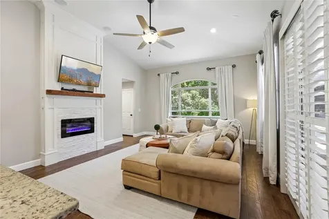 6004 Merlinwood Drive Lithia FL 33547