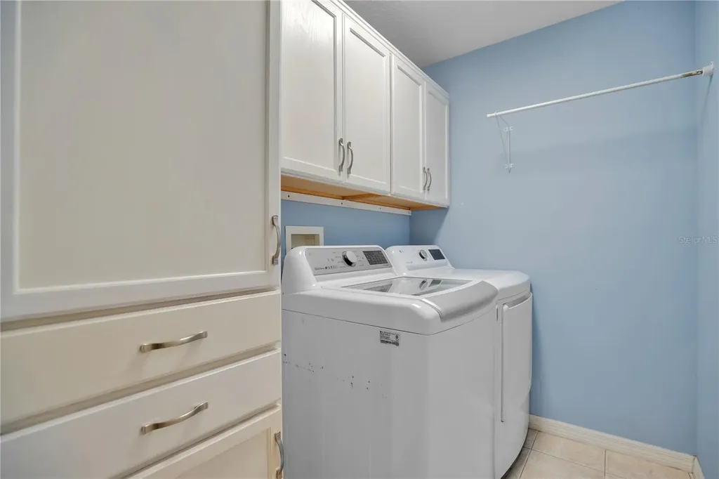 469 Carey Way Orlando FL 32825