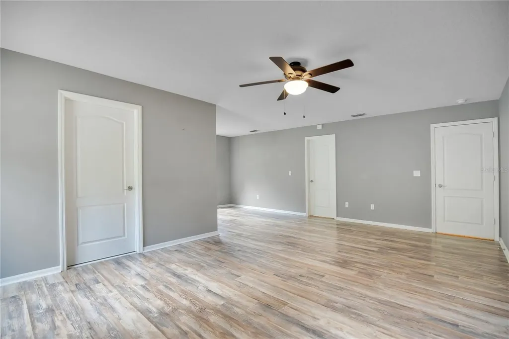 469 Carey Way Orlando FL 32825