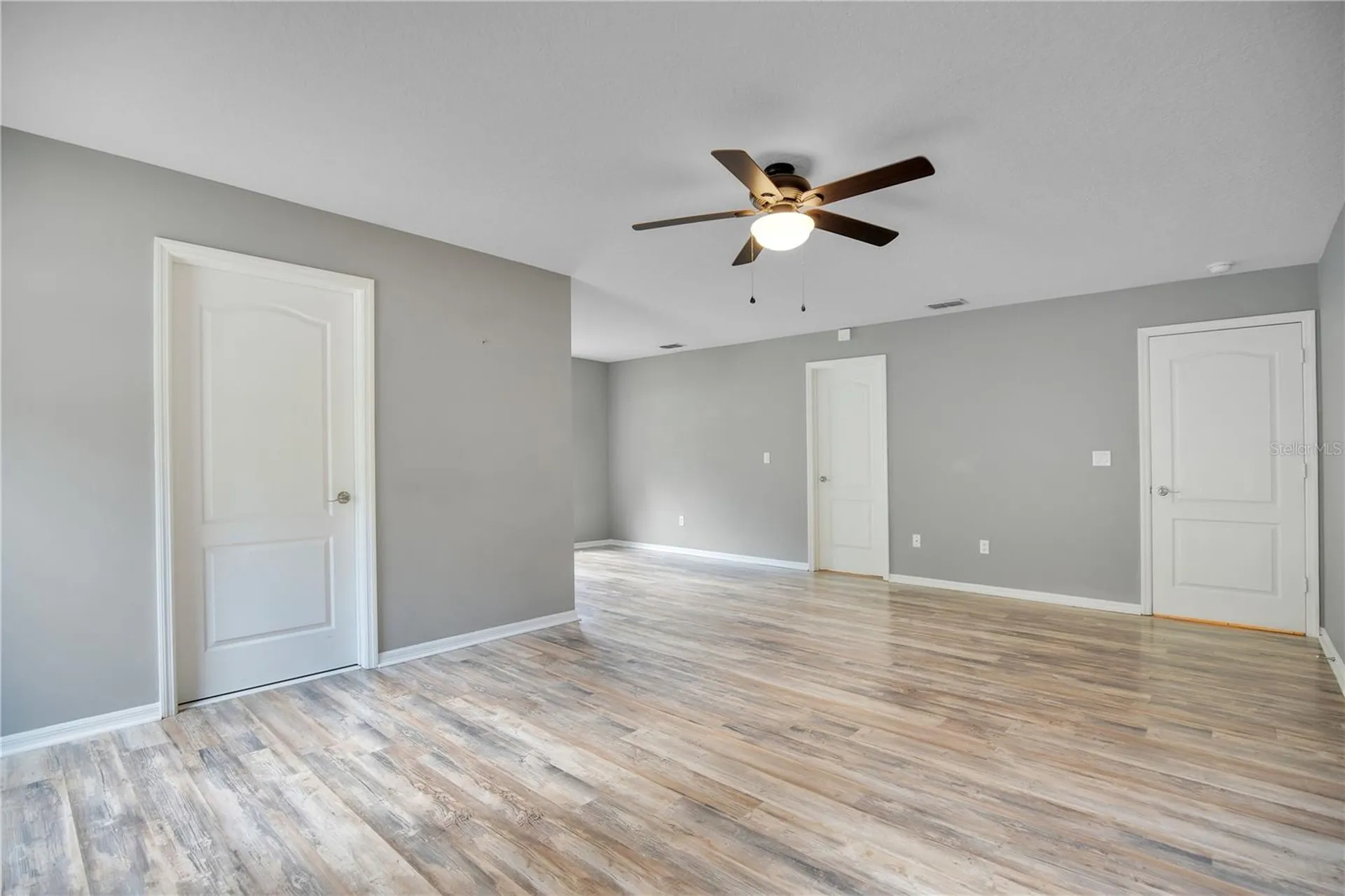 469 Carey Way Orlando FL 32825