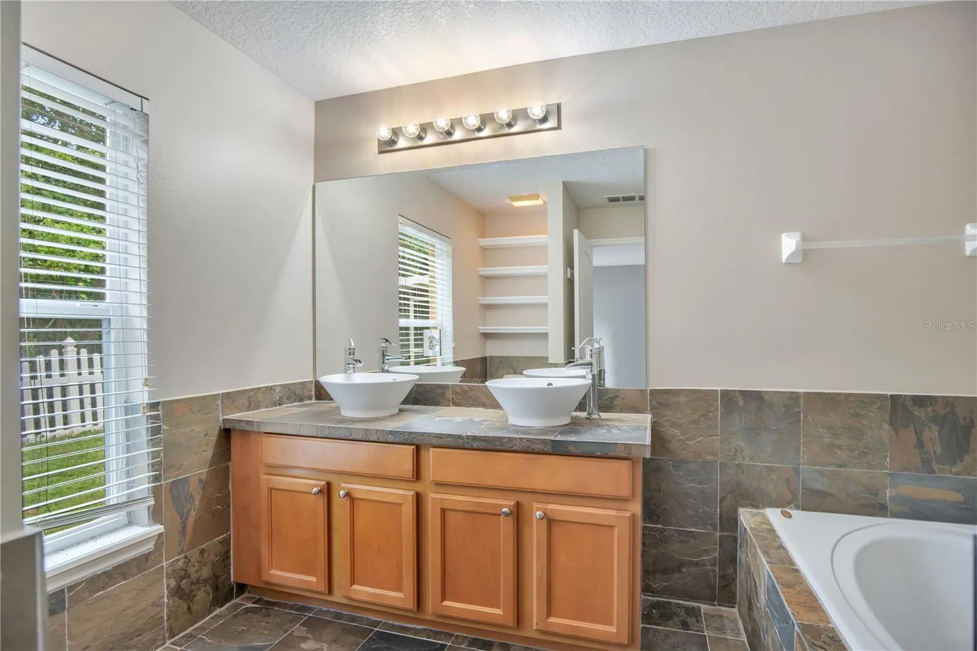 469 Carey Way Orlando FL 32825