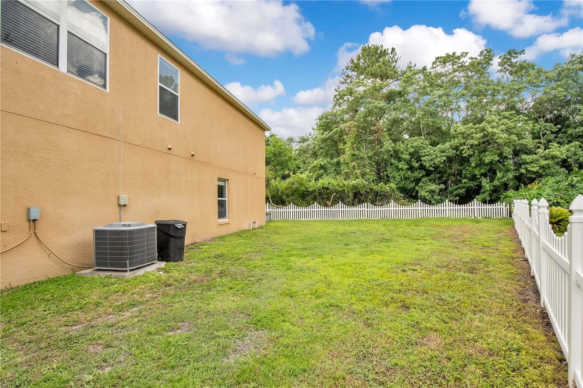 469 Carey Way Orlando FL 32825