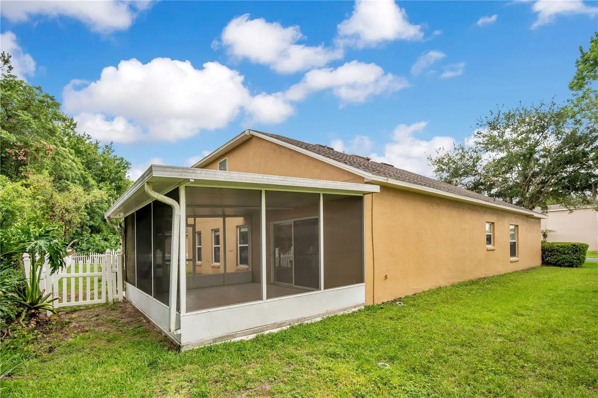469 Carey Way Orlando FL 32825