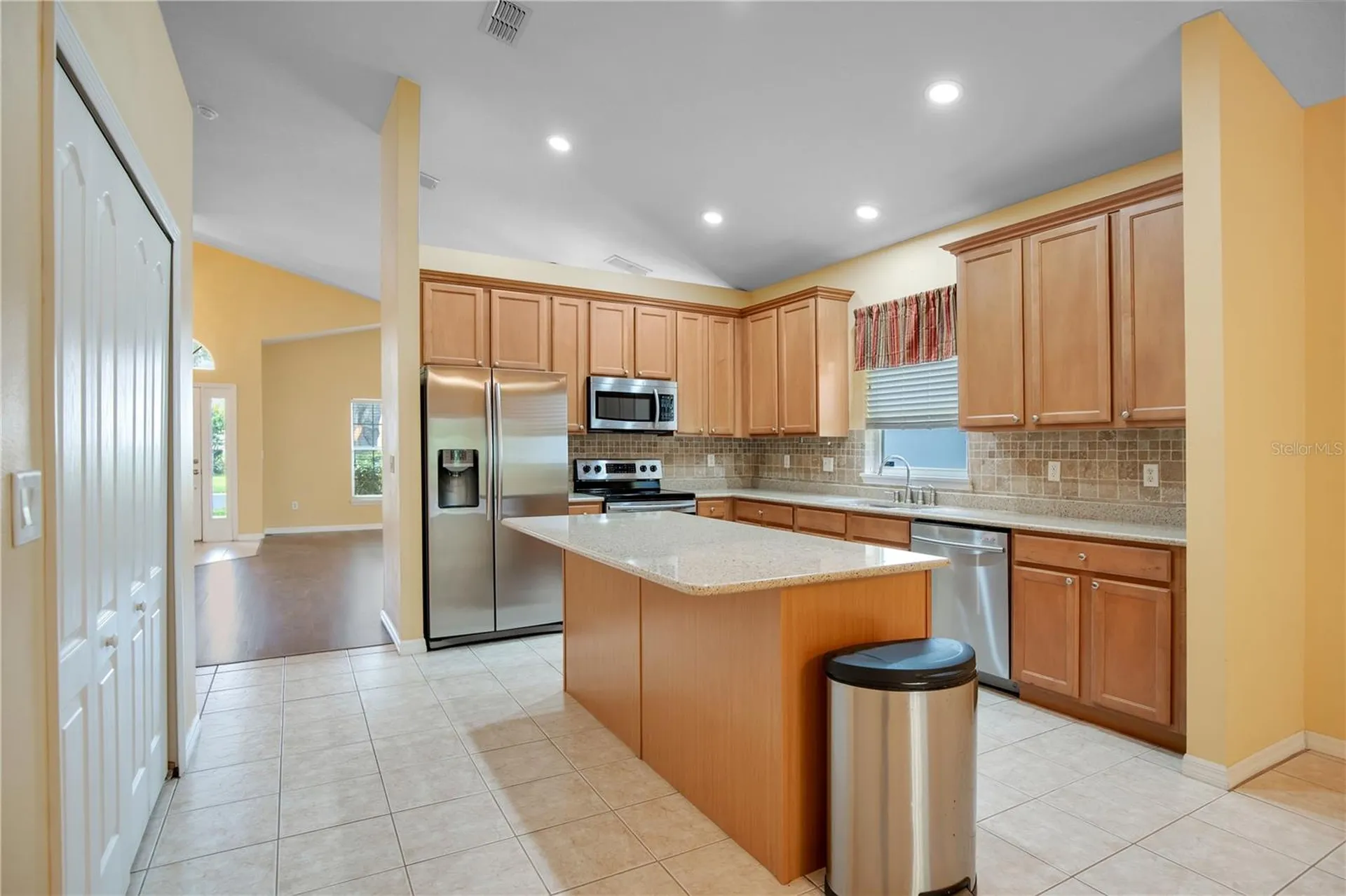 469 Carey Way Orlando FL 32825
