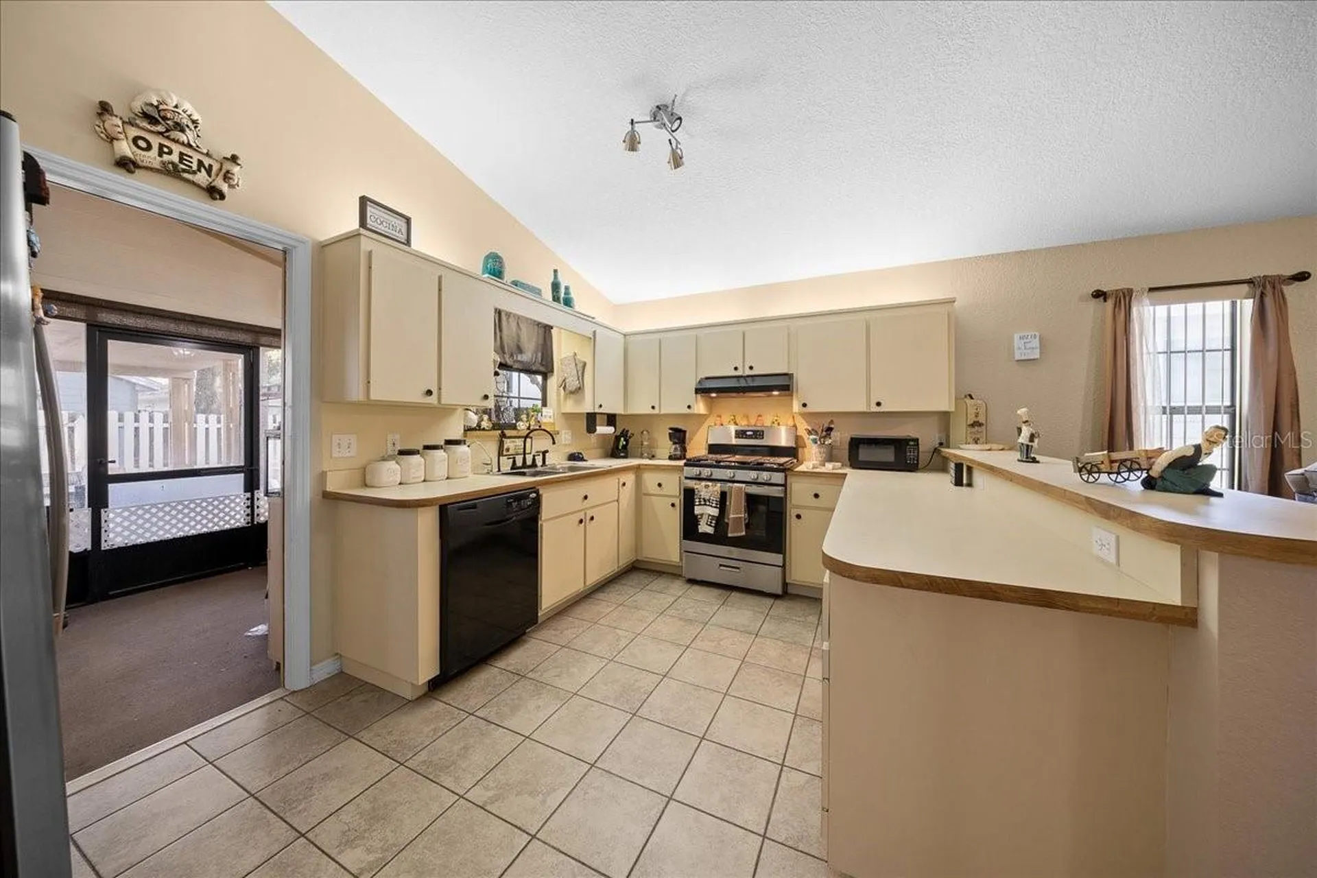 3929 NE 22nd Street Ocala FL 34470