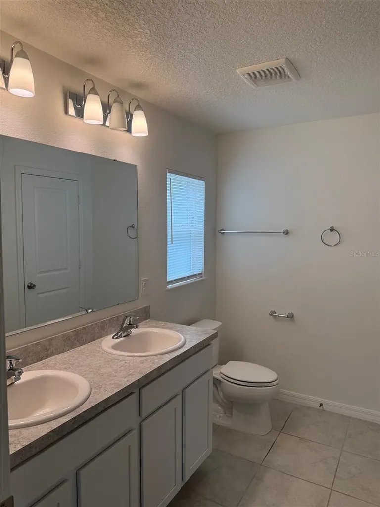 711 Scrub Oak Hammock Road Davenport FL 33837