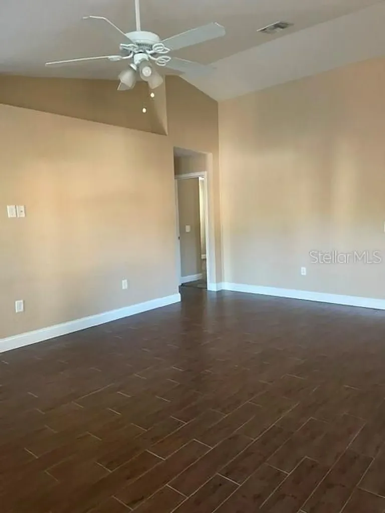 7013 Odoniel Loop W Lakeland FL 33809