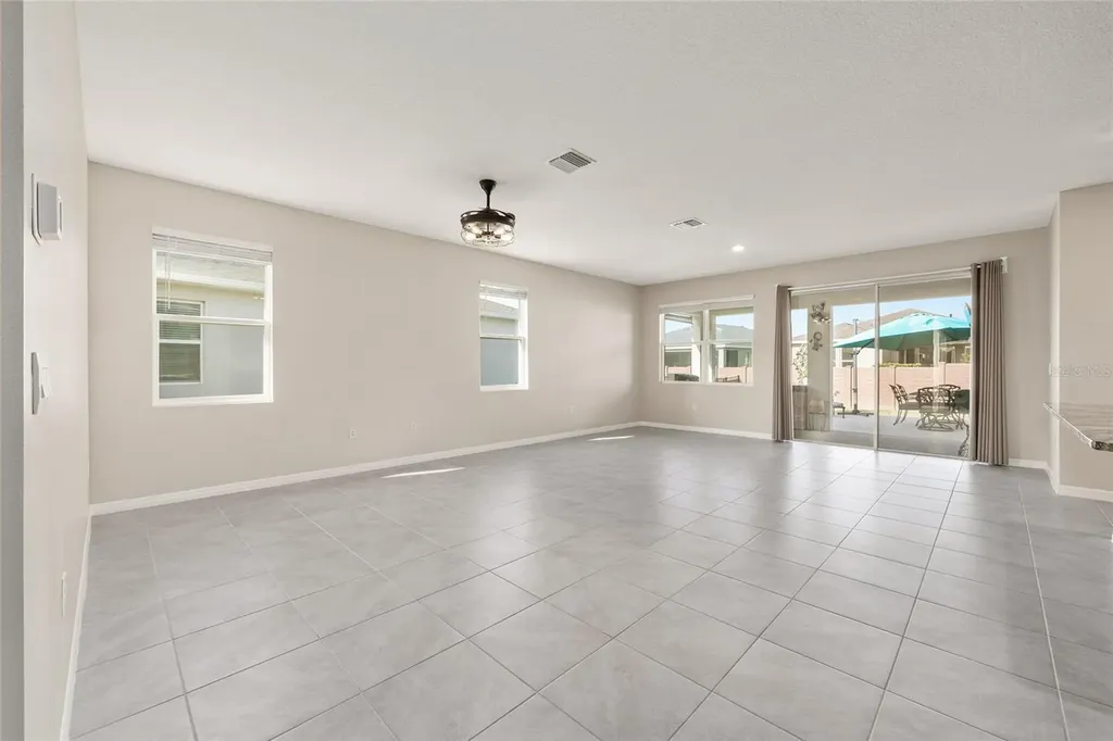 4324 NW 55th Court Ocala FL 34482