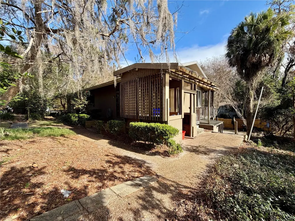21 SW 23rd Terrace Gainesville FL 32607