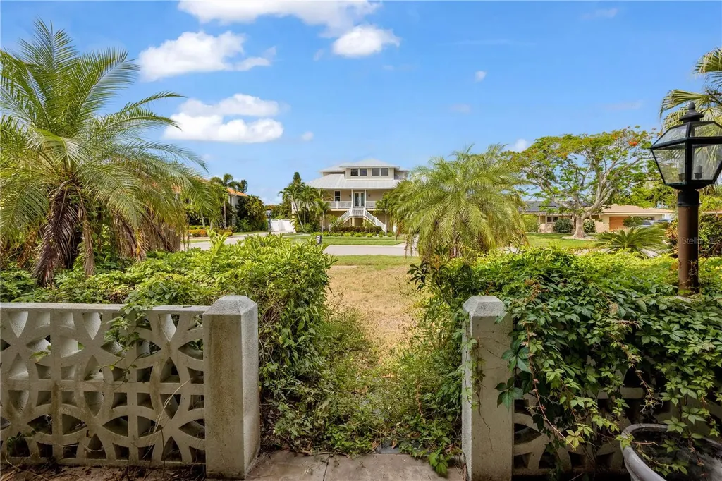 7203 Broughton Street Sarasota FL 34243
