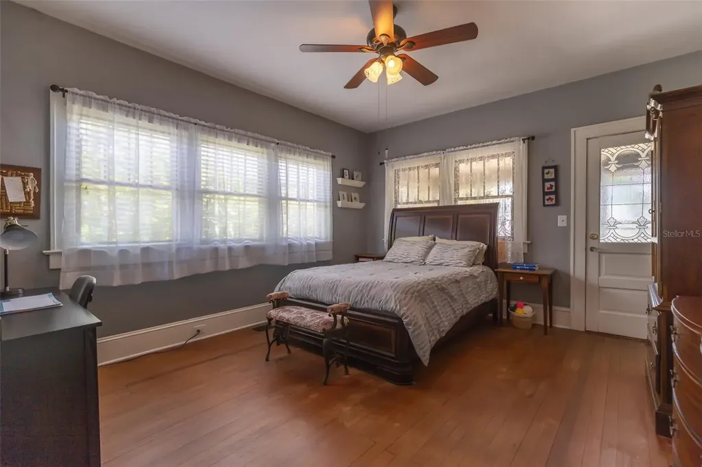 1221 18th Street W Bradenton FL 34205
