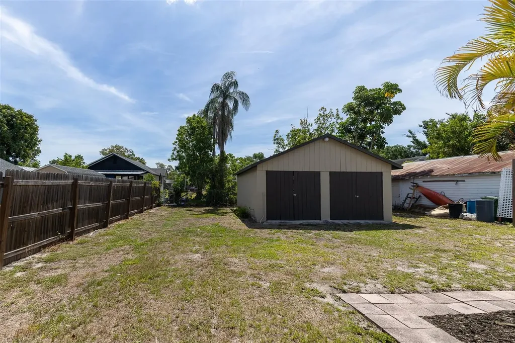 1221 18th Street W Bradenton FL 34205