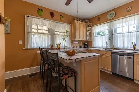 1221 18th Street W Bradenton FL 34205